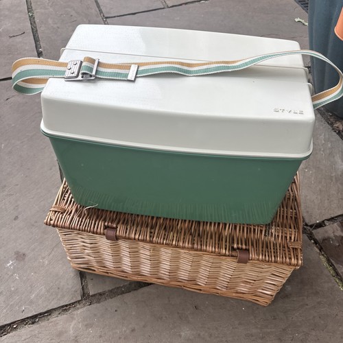 Vintage curver cool box - curver, retro