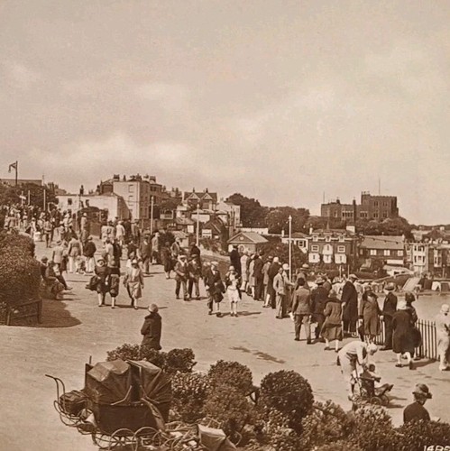 Broadstairs sea front baby - sea,