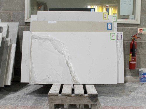 Light carrara quartz - carrara,