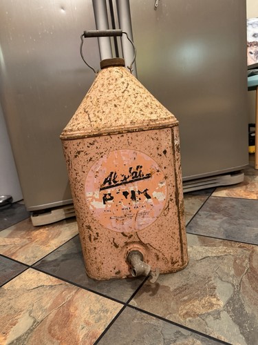 Old aladdin oil can tin - old,