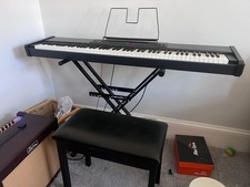 Roland 150 full sized - full,