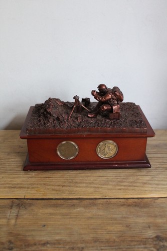 Danbury mint vickers - danbury, 1