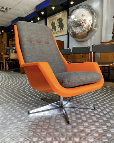 Vintage space age robin - vintage,