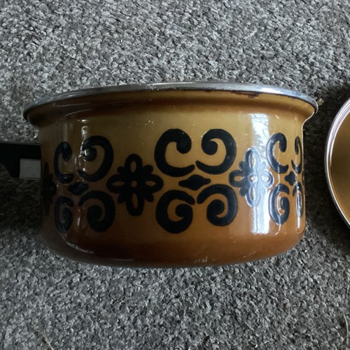 Vintage 1970s judge - judge, pan