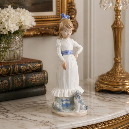 Nao girl lladro - lladro, dog