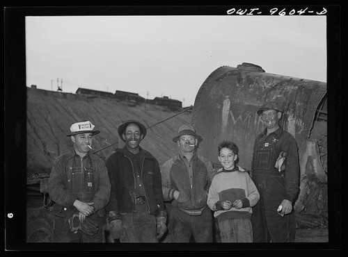 Photo butte montana 1942 - 1942, truck