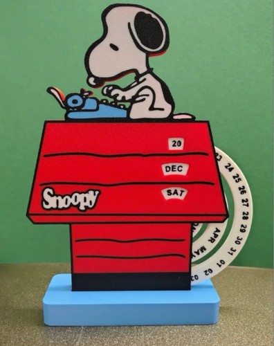 Snoopy typewriter calendar - typewriter,