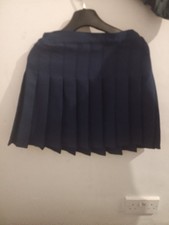 A Skirt With Tights Sutaible