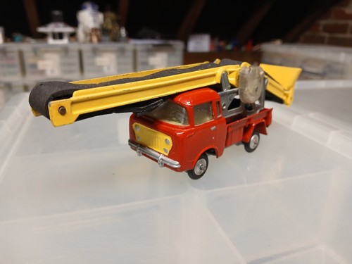 Corgi toys jeep 150 - toys, fc-150
