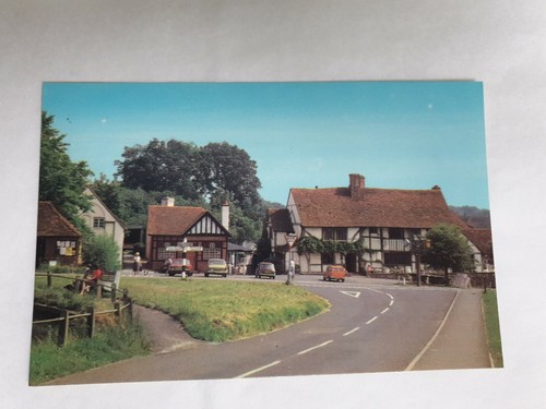 Vintage postcard chiddingfold - postcard,