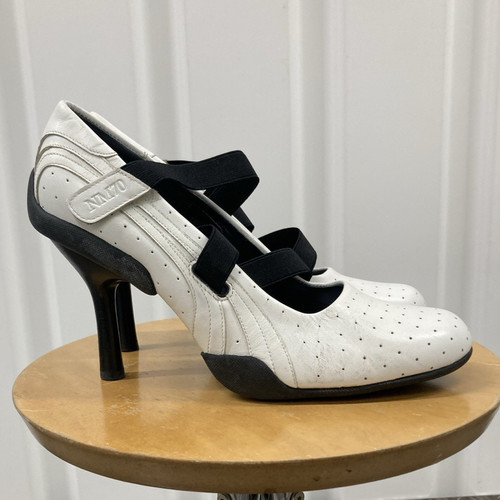 Originals nm70 women s - originals!, women’s