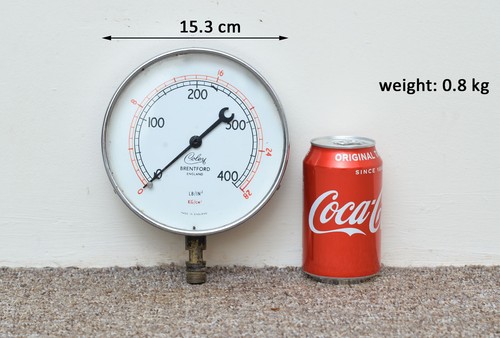 Vintage pressure gauge old