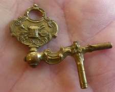 RARE 18THc  GENUINE ANTIQUE CRANK POCKET WATCH KEY
