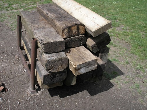 Railway sleepers reclaimed - sleepers,,