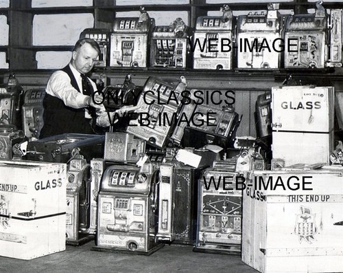 1933 old vintage slot - old, machine