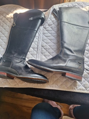 Hunter tall black leather
