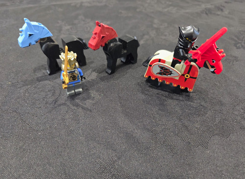 Lego knights minifigures and - lego,