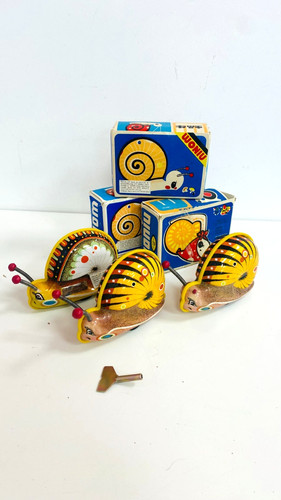 Vintage woniu clockwork snail - vintage,
