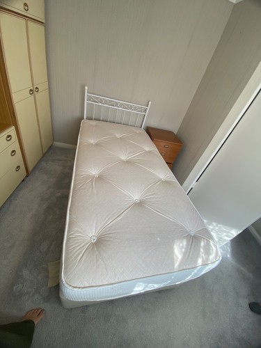 Single bed - single,