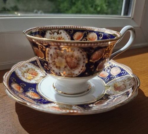 Royal albert crown - china, imari