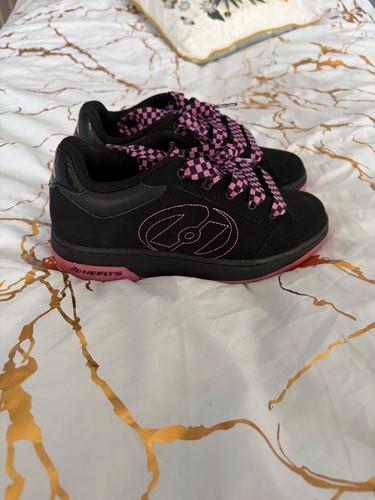 Black and pink - pink, heelys