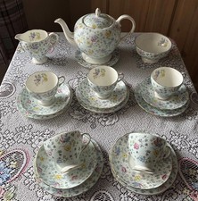 Pretty Vintage Foley  Bone