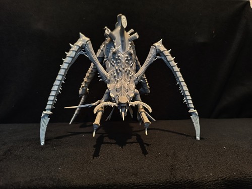 Tyranid hierophant titan - tyranid,