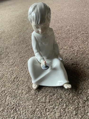 Porcelain figure nao - porcelain, by