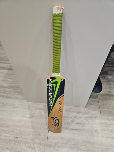 Kookaburra kahuna cricket - cricket, bat