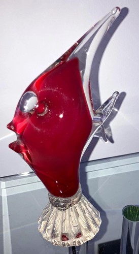 Vintage red clear - &, art