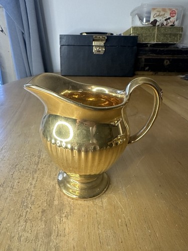 Vintage creamer bone china - vintage,