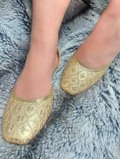 Ladies Gold Cross Stich Khussa Jutti | Punjabi Jutti | Indian Pakistani Shoes
