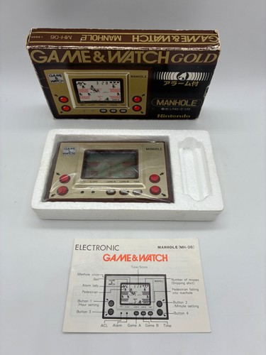 Vintage nintendo game watch - &,
