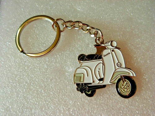 Vespa scooter keyring white - vespa,