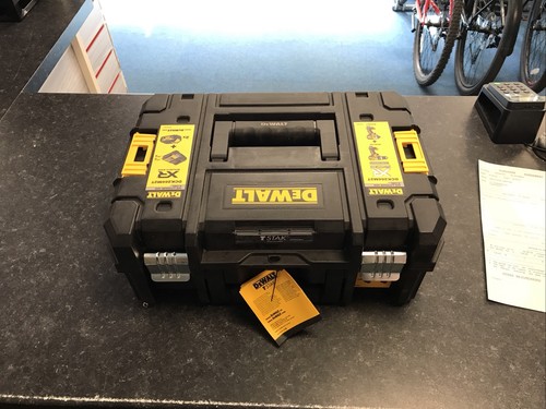Dewalt dck2060m2t sfgb 18v - 18v, x