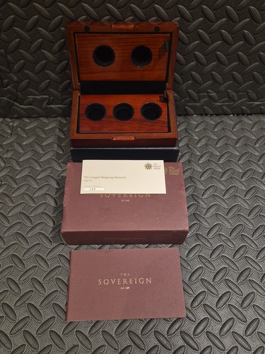 Royal mint effigy set - royal,