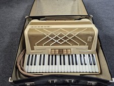 White hohner virtuola - white,
