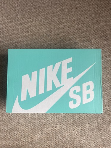 Nike empty shoe - nike,