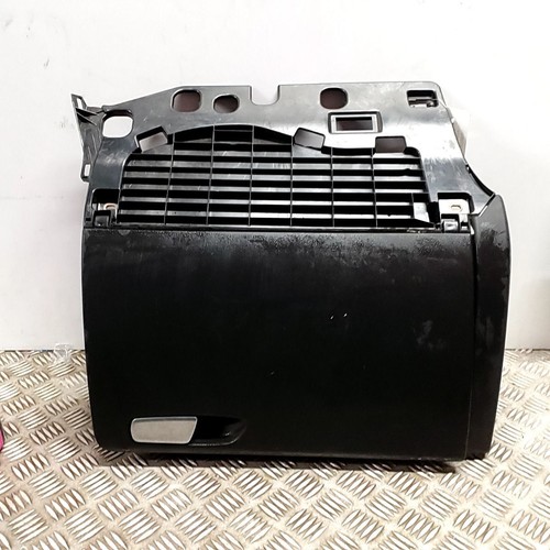 Audi glove box - audi,