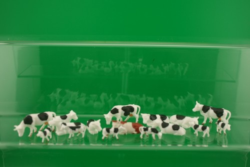 Friesian cows scale 6 - friesian,