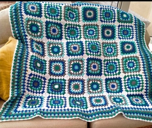 Large granny square - , throw