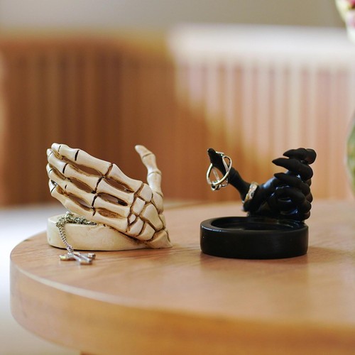Hand tealight holder - hand,