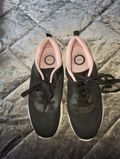 M&S Black and Pink good move