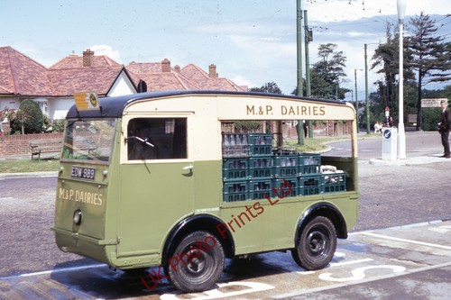 Photo 12x8 electric milk float - photo,