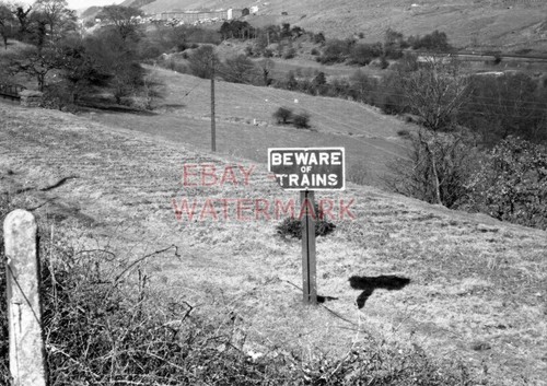Photo beware trains - , trains’