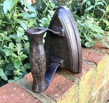 ANTIQUE CAST IRON J&J SIDDONS WEST BROMWICH No5 FLAT IRON DOOR STOP BOOKEND