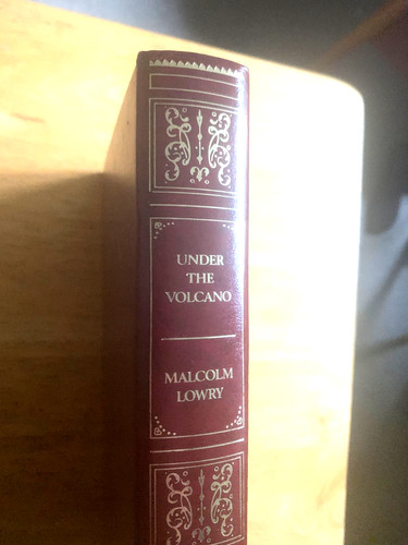 Under the volcano malcolm - under,