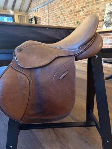 Shires optimus jump saddle - shires,