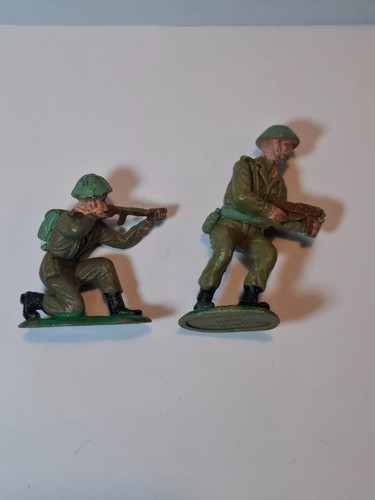 Vintage painted plastic - 2,