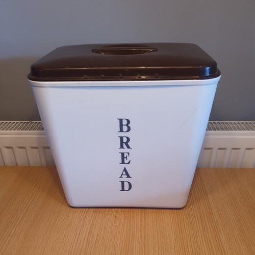 Vintage white with brown - with, lid